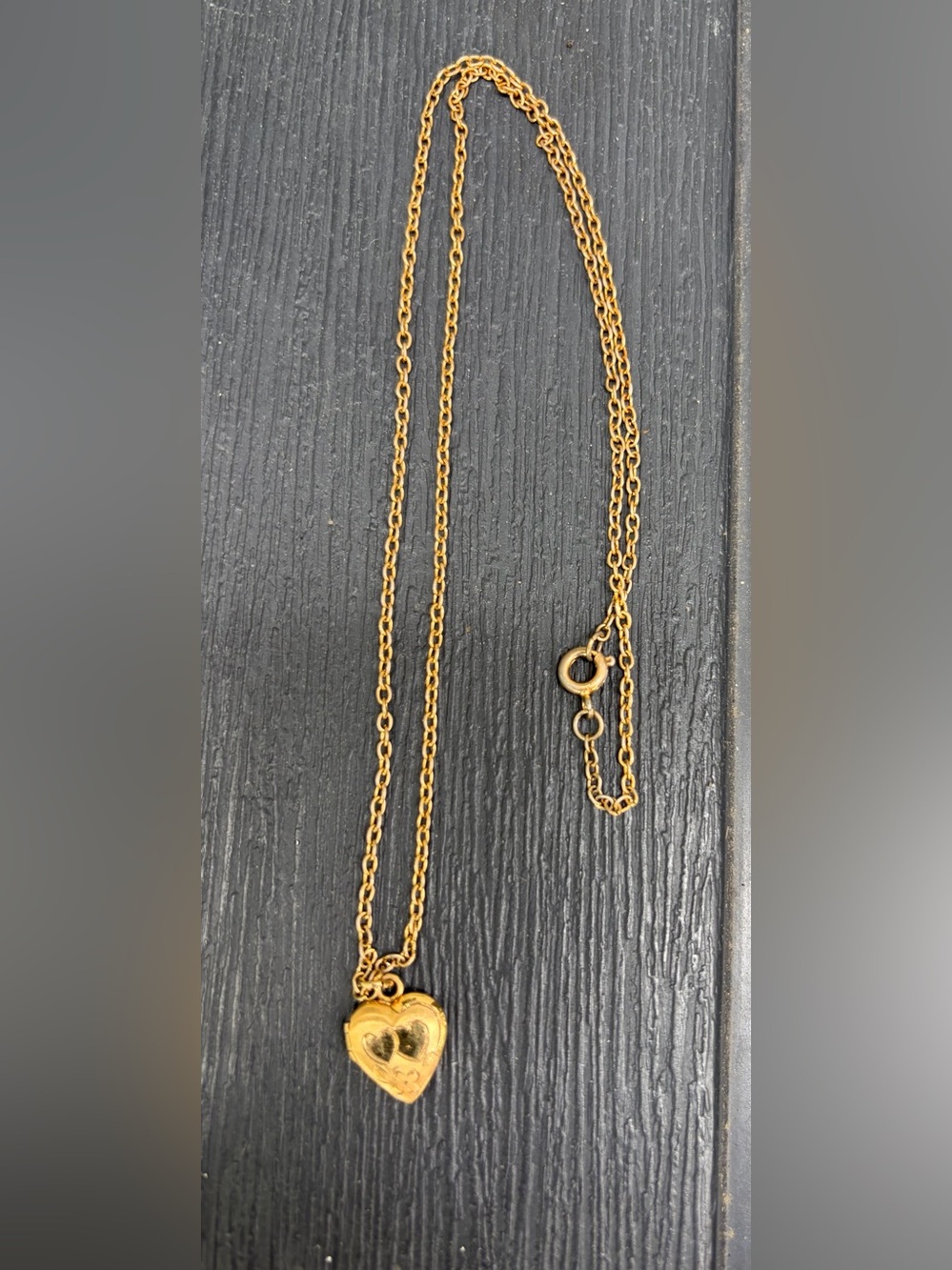 18" Gold Tone Ornate Hinged Locket Necklace